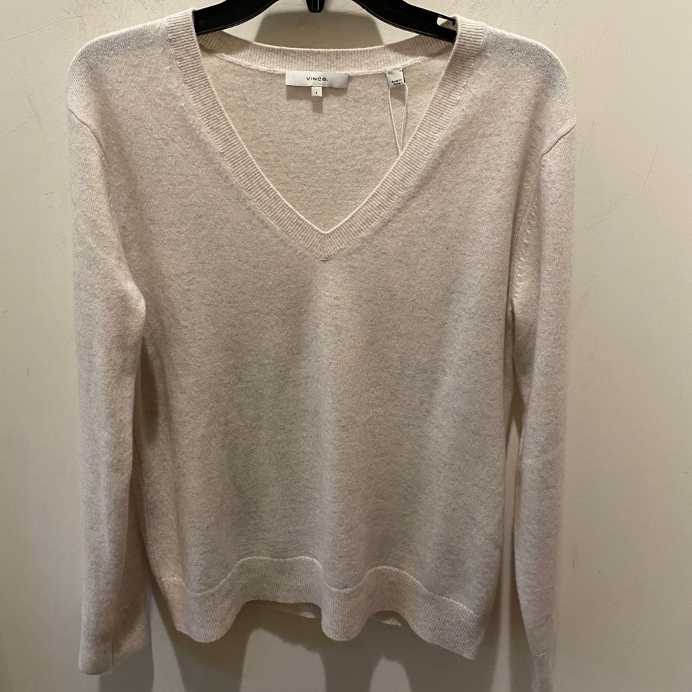 Vince Sweater (NEVER WORN)